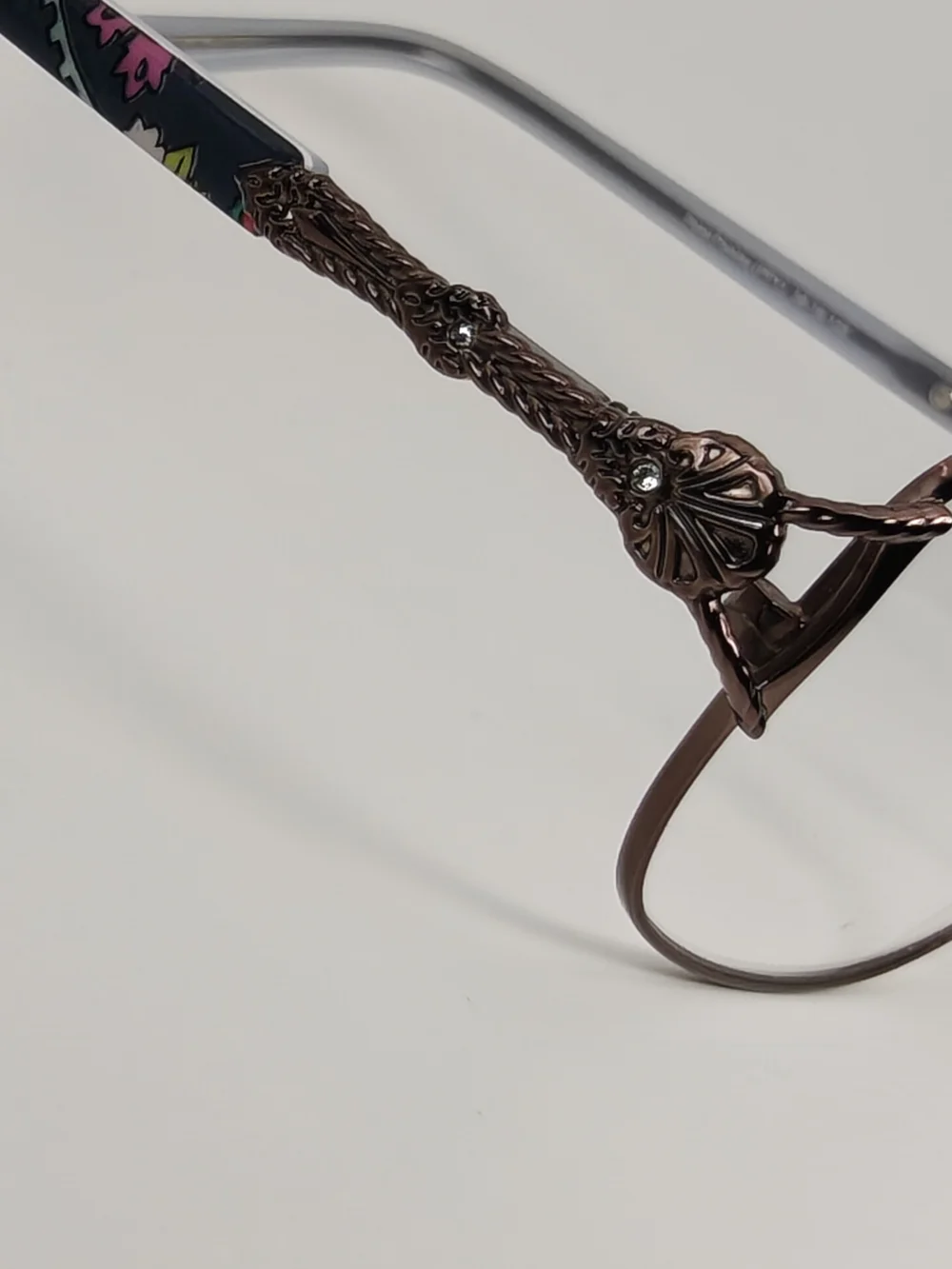 Vera Bradley Greta. Bronze Metal Eyeglass Frames. Petal Paisley